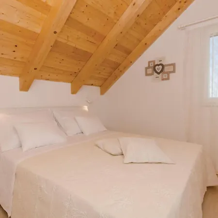 Luxury Malo -